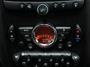 2013款1.6T COOPER S ALL 4 空调调节