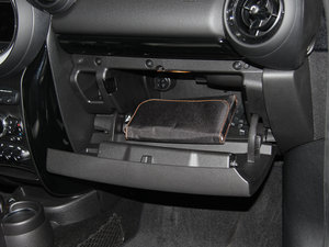 2013款1.6L COOPER 空间座椅