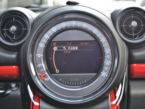 2013款1.6T ALL 4 中控台显示屏
