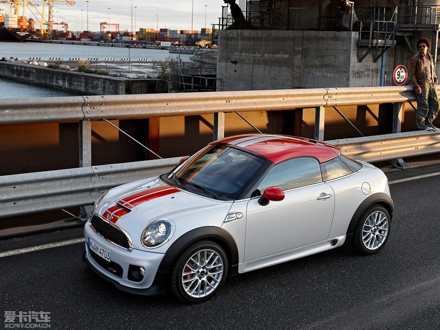2013MINI JCW COUPE 1.6T