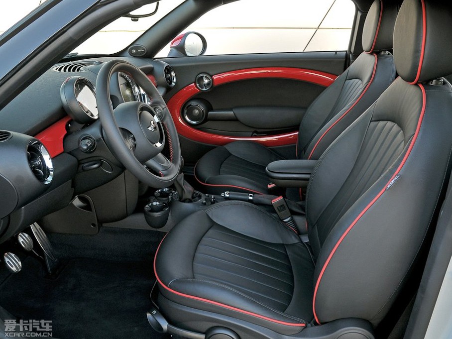 2013MINI JCW COUPE 1.6T