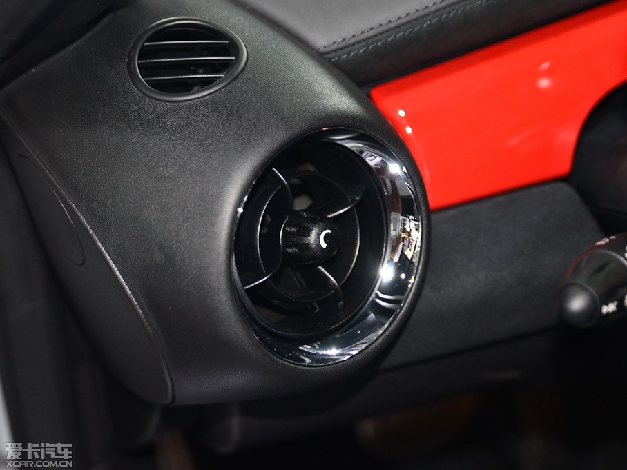 2013��MINI JCW COUPE 1.6T