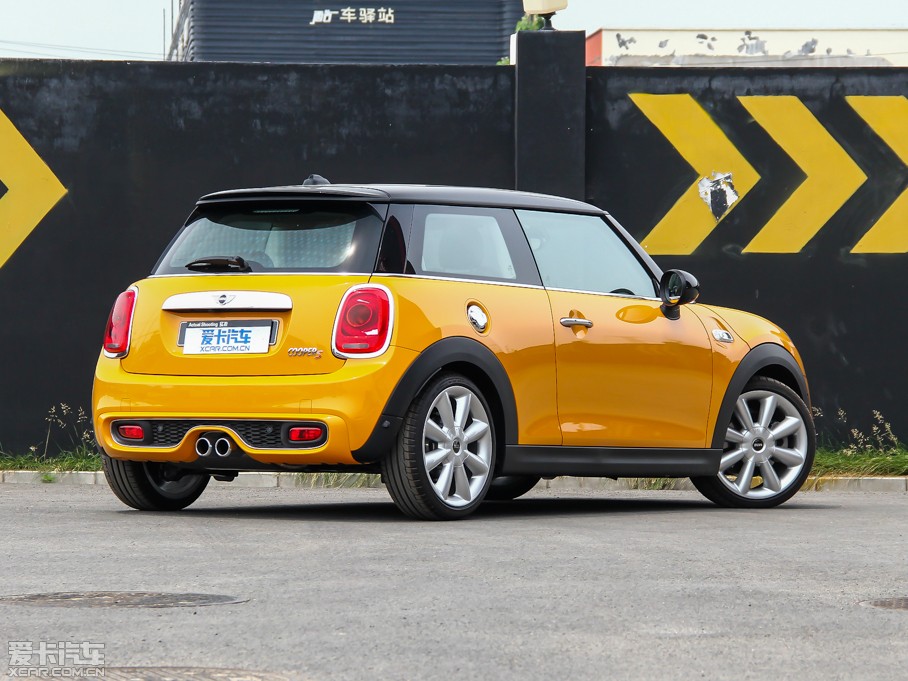 2014MINI 3-DOOR COOPER S Excitement