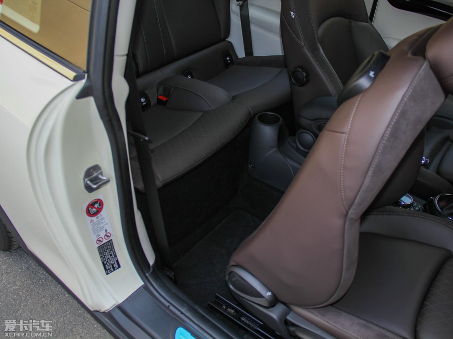 2014MINI 3-DOOR COOPER S Excitement