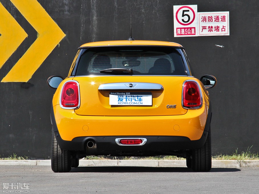 2014MINI 3-DOOR ONE