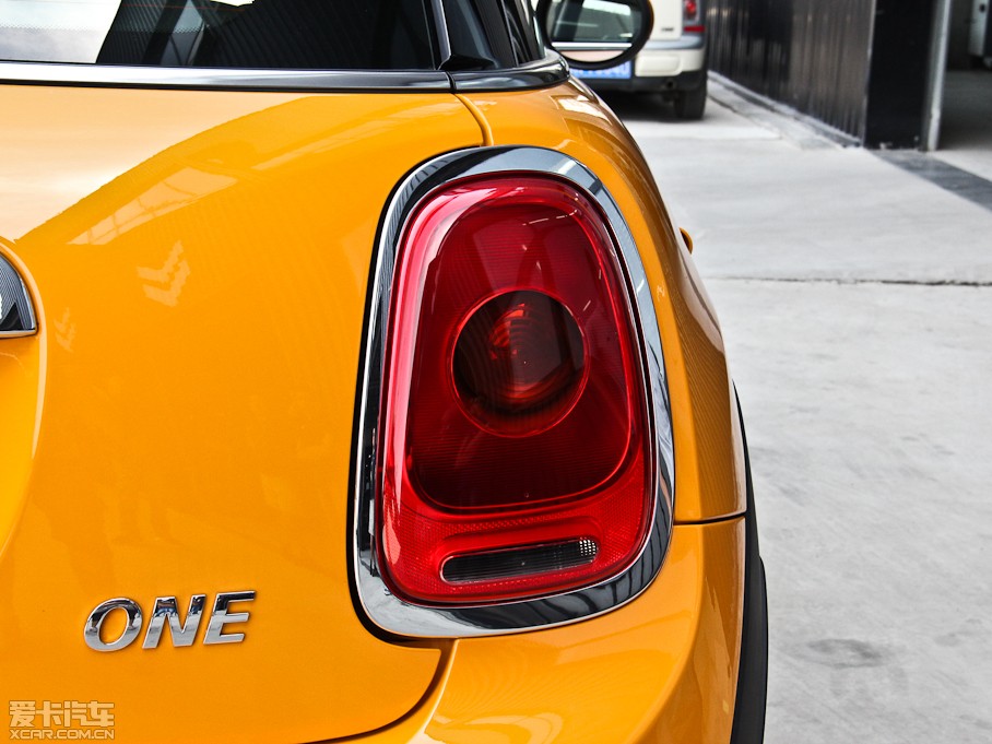 2014MINI 3-DOOR ONE