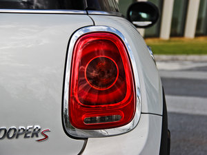 20143-DOOR COOPER S Excitement (x)(ji)^