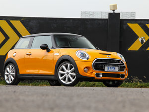 20143-DOOR COOPER S Excitement w^