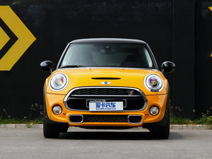 20143-DOOR COOPER S Excitement w^