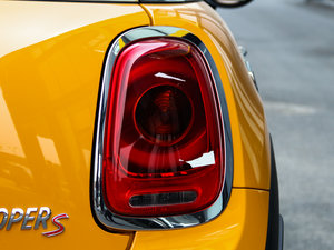 20143-DOOR COOPER S Excitement (x)(ji)^