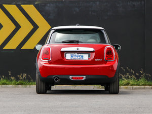 2014款COOPER Excitement 正后	