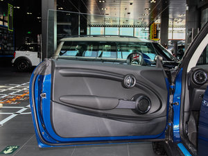 2014款3-DOOR ONE+ 驾驶位车门