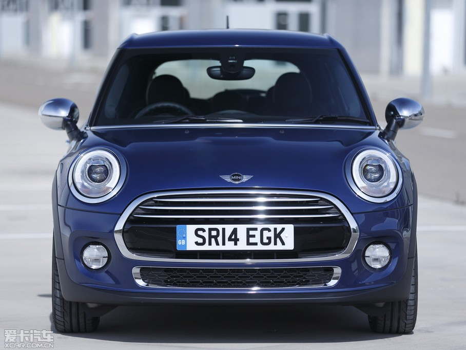 2015MINI 5-DOOR COOPER