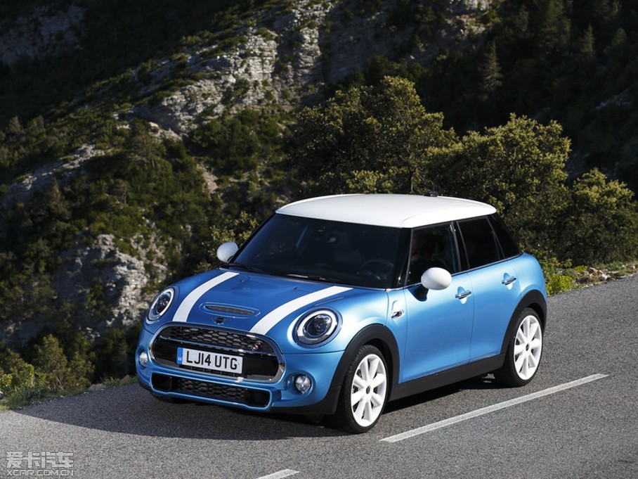 2015MINI 5-DOOR COOPER S
