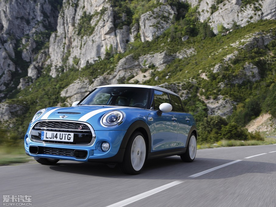 2015MINI 5-DOOR COOPER S
