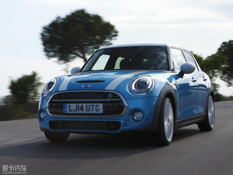 2015MINI 5-DOOR COOPER S