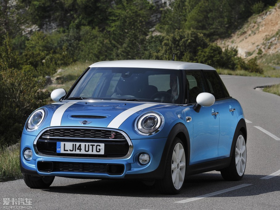 2015MINI 5-DOOR COOPER S