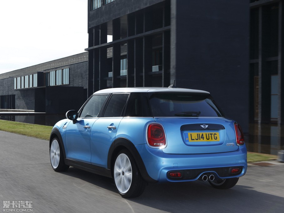 2015MINI 5-DOOR COOPER S
