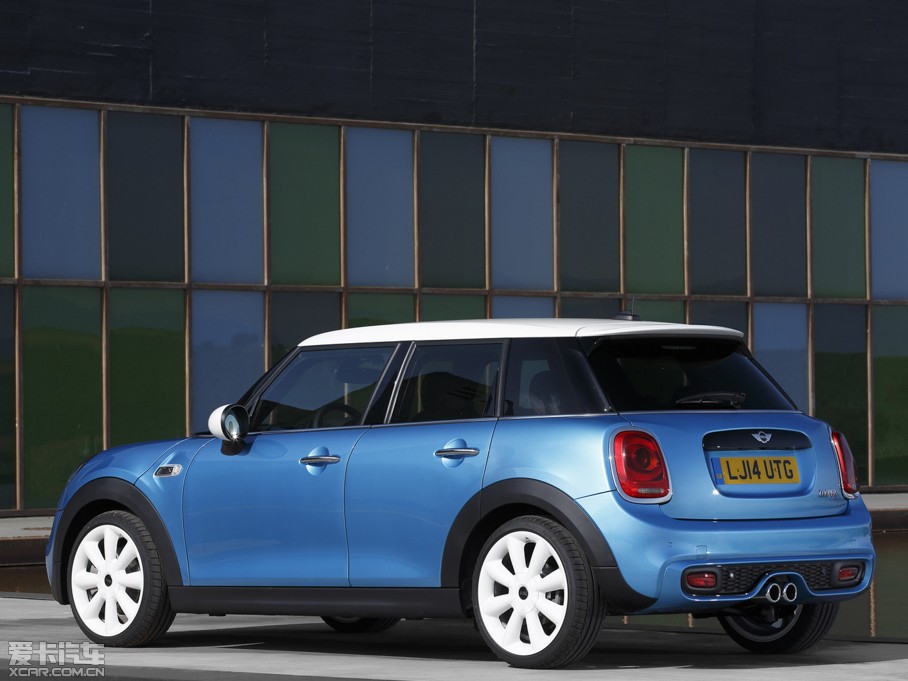 2015MINI 5-DOOR COOPER S