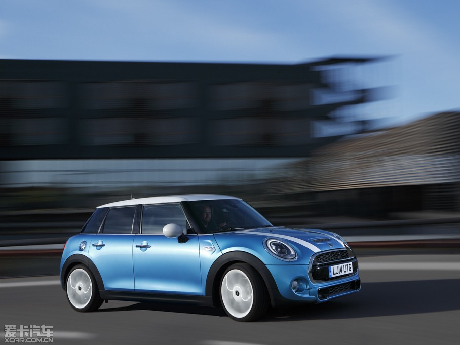 2015MINI 5-DOOR COOPER S