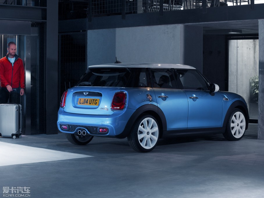 2015MINI 5-DOOR COOPER S