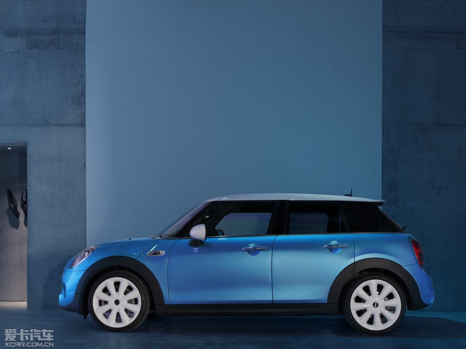 2015MINI 5-DOOR COOPER S