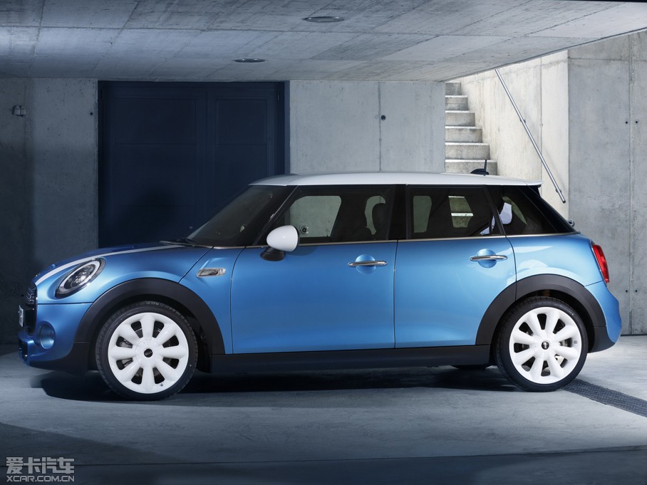 2015MINI 5-DOOR COOPER S