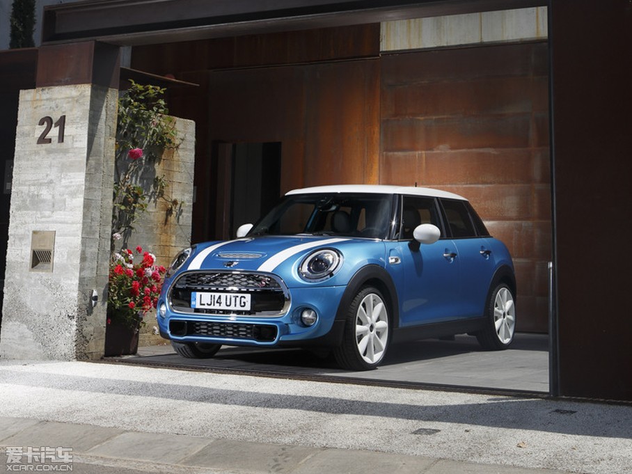 2015MINI 5-DOOR COOPER S