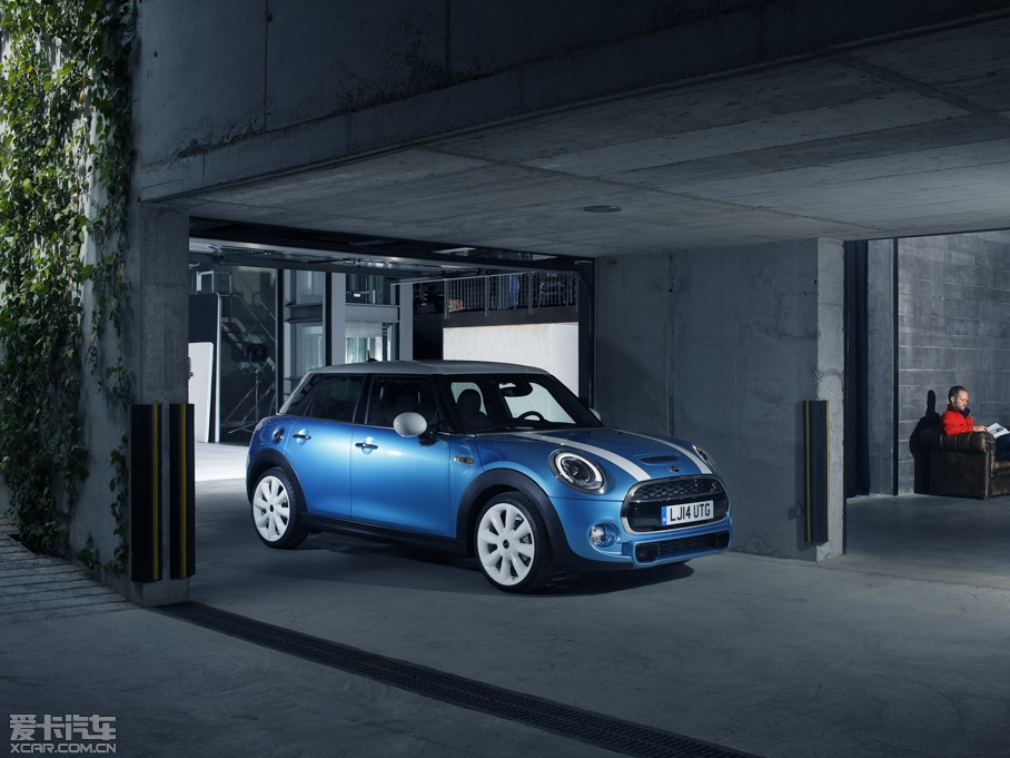 2015MINI 5-DOOR COOPER S