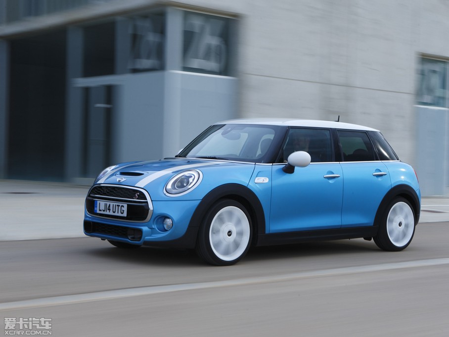 2015MINI 5-DOOR COOPER S