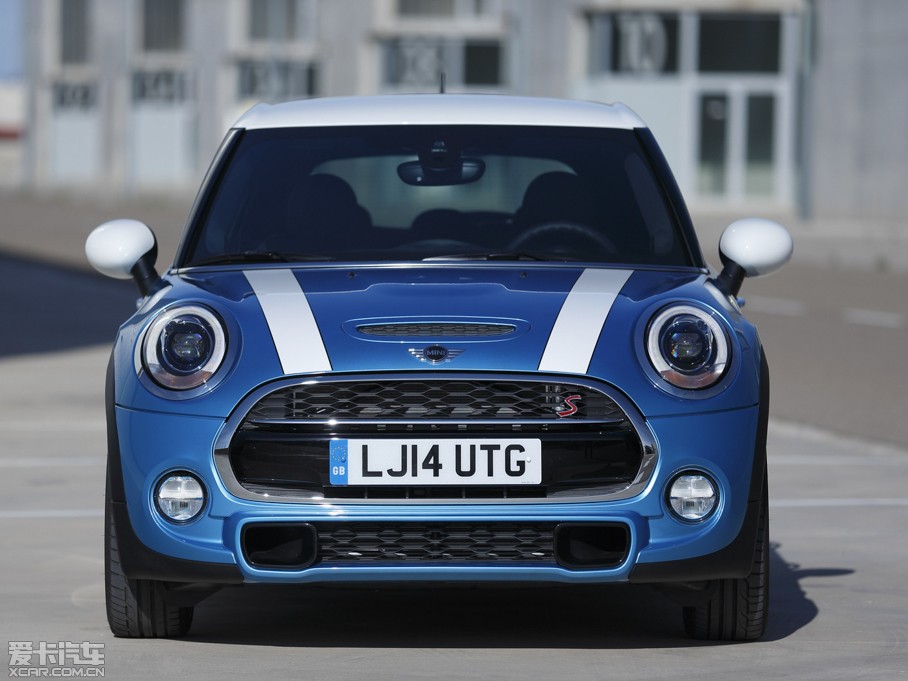 2015MINI 5-DOOR COOPER S
