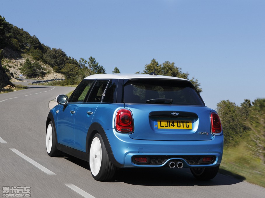 2015MINI 5-DOOR COOPER S