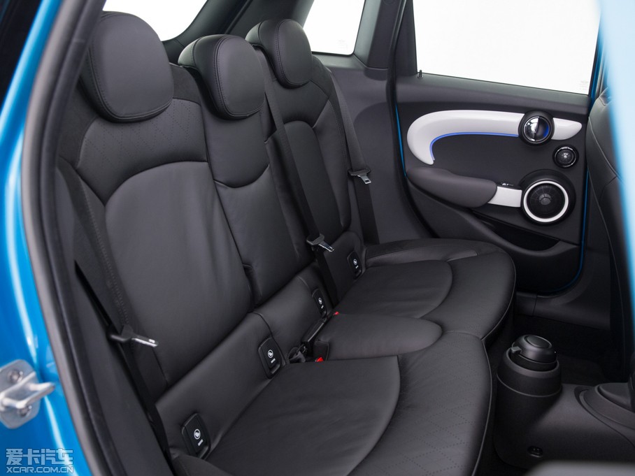 2015MINI 5-DOOR COOPER S