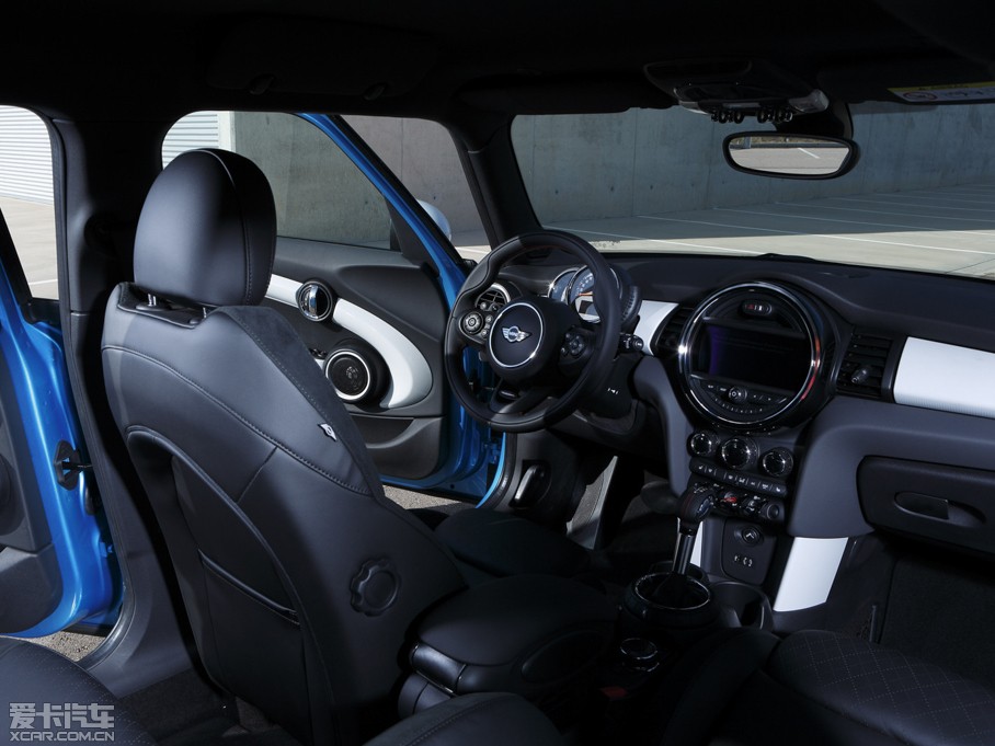 2015MINI 5-DOOR COOPER S