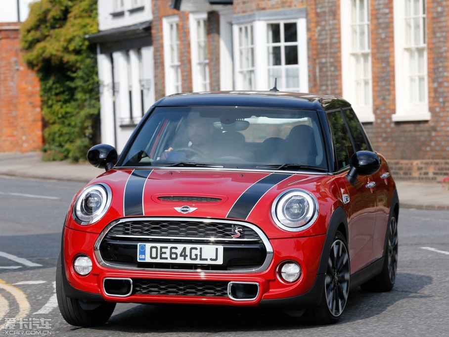 2015MINI 5-DOOR COOPER S
