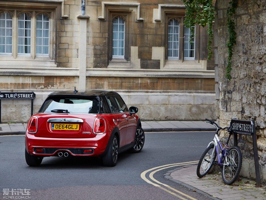 2015MINI 5-DOOR COOPER S