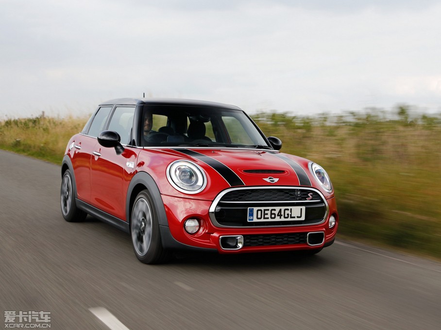 2015MINI 5-DOOR COOPER S