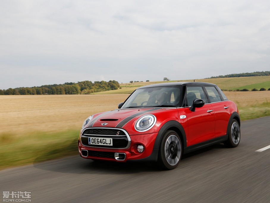 2015MINI 5-DOOR COOPER S