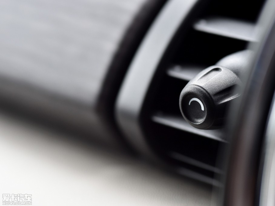 2015MINI 5-DOOR COOPER S