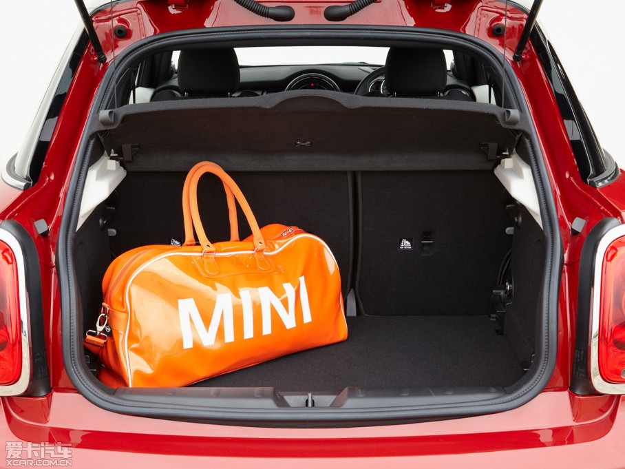 2015MINI 5-DOOR COOPER S