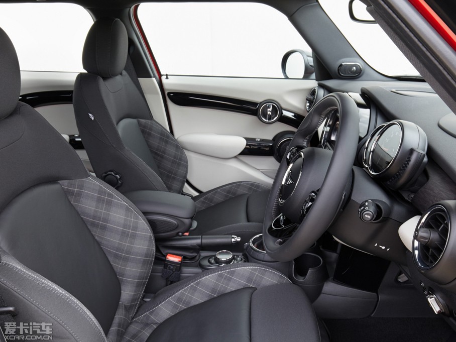 2015MINI 5-DOOR COOPER S