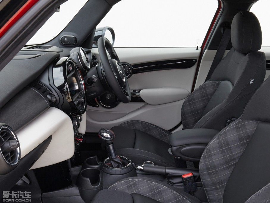 2015MINI 5-DOOR COOPER S