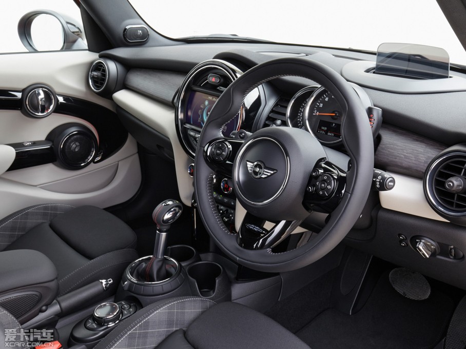 2015MINI 5-DOOR COOPER S