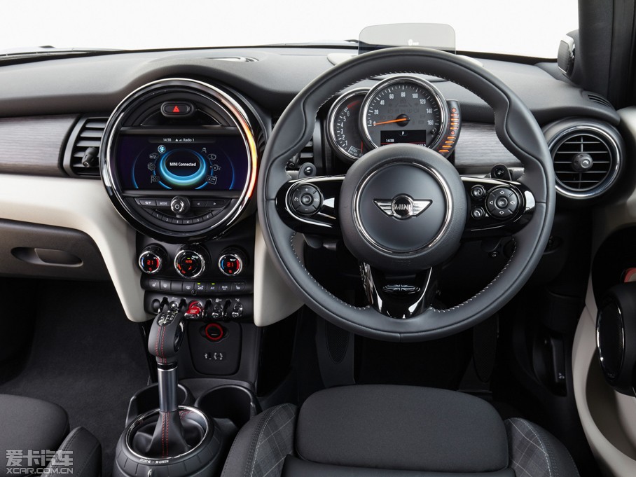 2015MINI 5-DOOR COOPER S