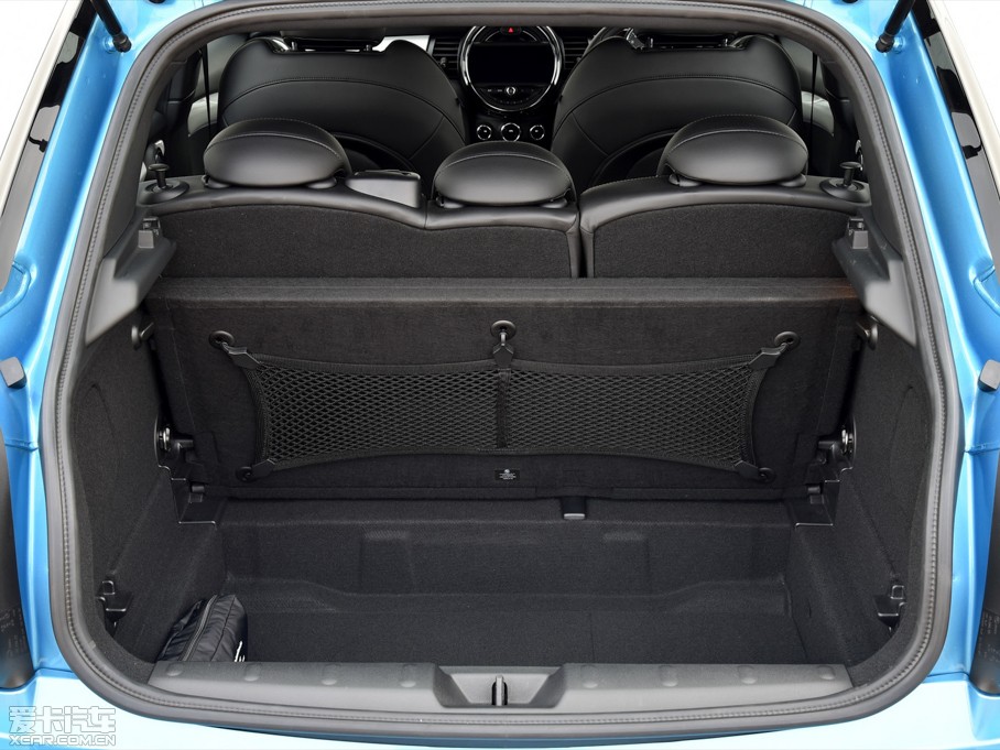 2015MINI 5-DOOR COOPER SD