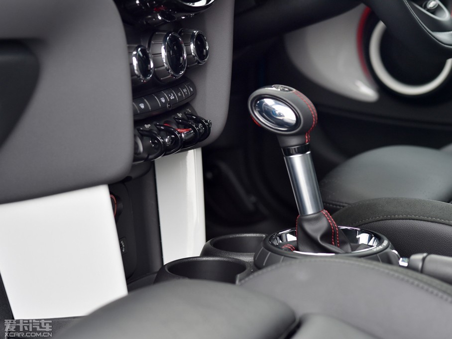 2015MINI 5-DOOR COOPER SD