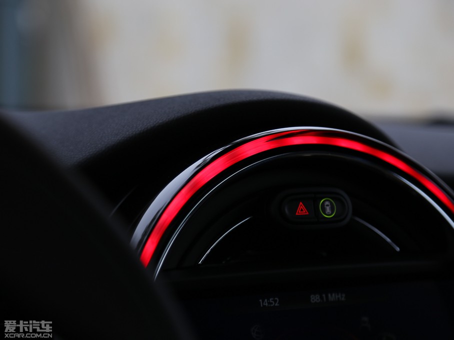 2015MINI 5-DOOR COOPER S