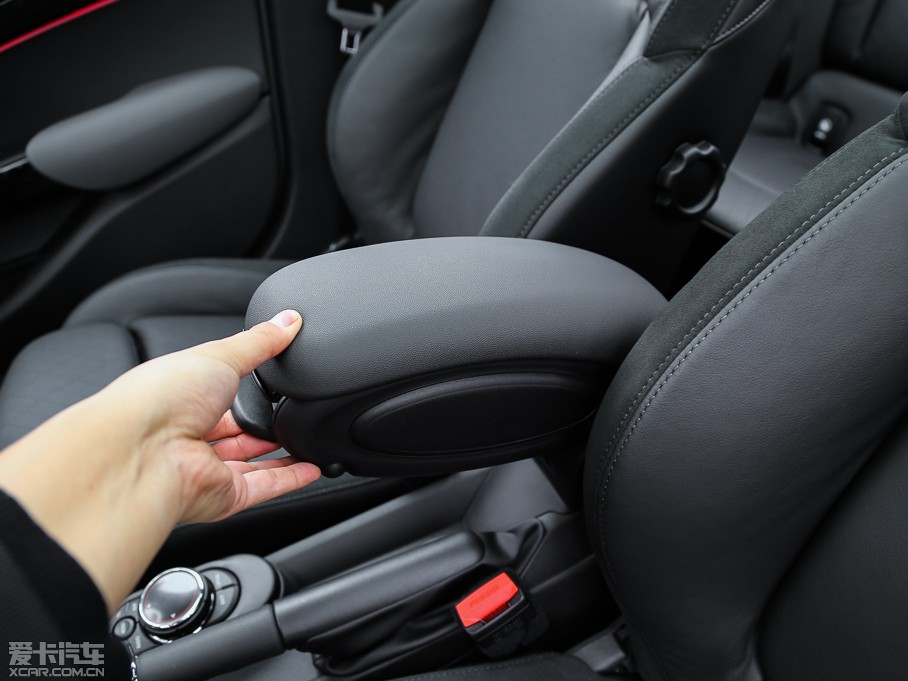 2015MINI 5-DOOR COOPER S