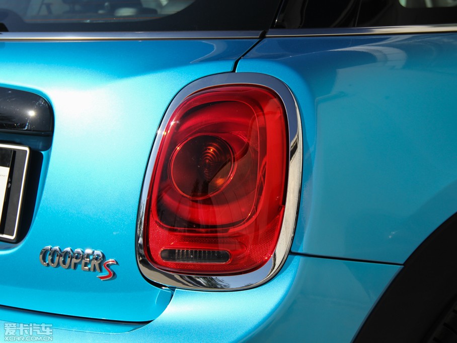 2015MINI 5-DOOR COOPER S