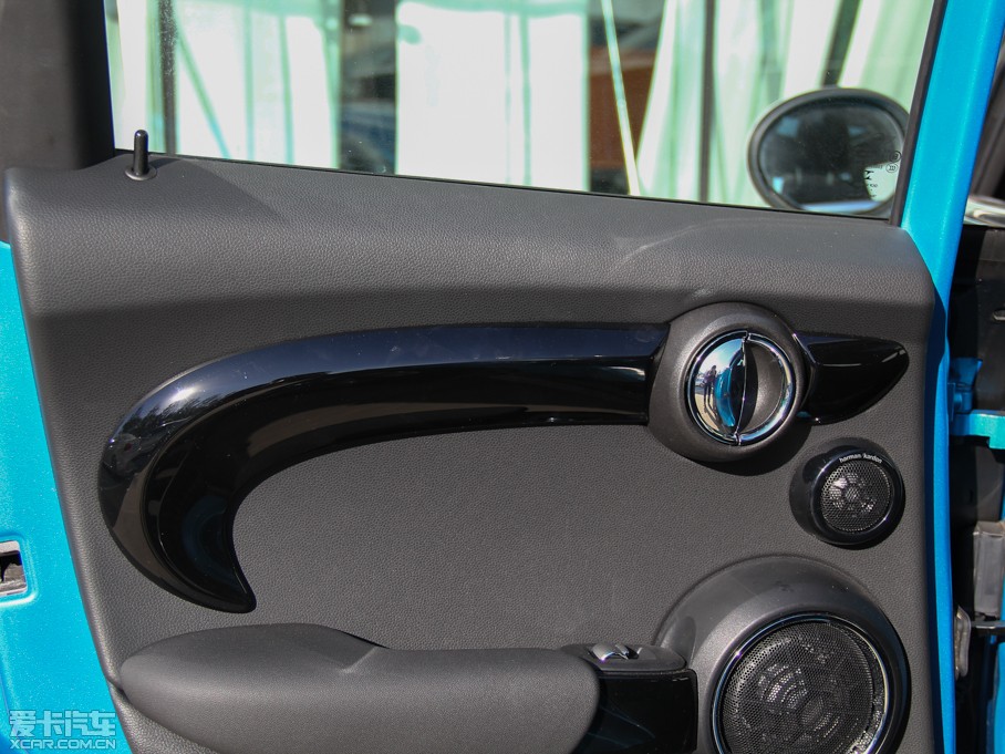 2015MINI 5-DOOR COOPER S